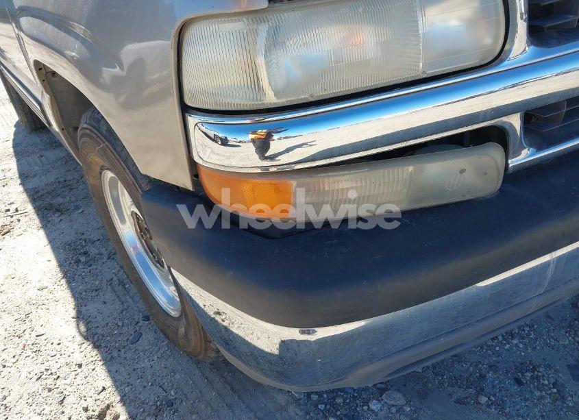 Photo 16 of 1999 Chevrolet Silverado 1500 (VIN 1GCEC14W8XZ104775)