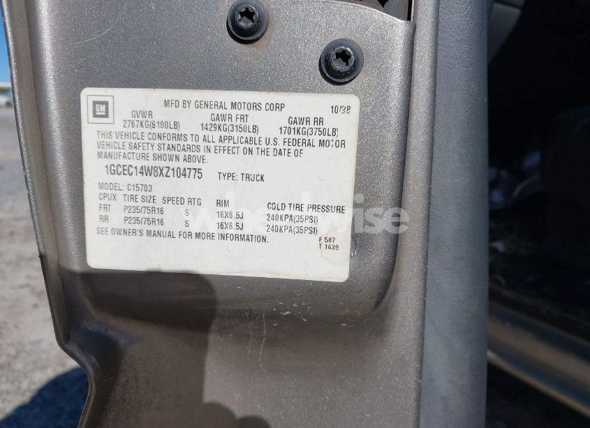 Photo 9 of 1999 Chevrolet Silverado 1500 (VIN 1GCEC14W8XZ104775)