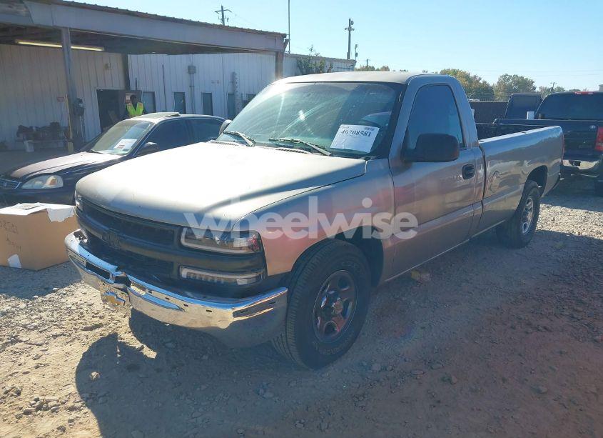 Photo 2 of 2001 Chevrolet Silverado 1500 (VIN 1GCEC14W91Z131376)