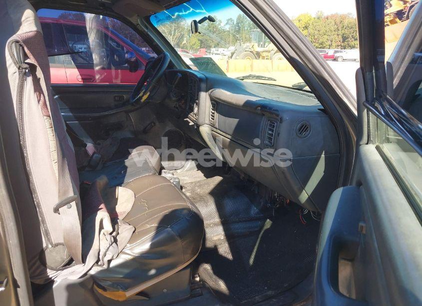 Photo 5 of 2001 Chevrolet Silverado 1500 (VIN 1GCEC14W91Z131376)