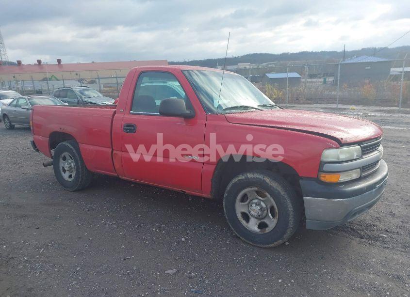 1999 Chevrolet Silverado 1500 (VIN 1GCEC14W9XZ131595) main photo