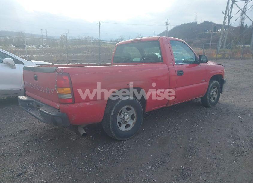 Photo 4 of 1999 Chevrolet Silverado 1500 (VIN 1GCEC14W9XZ131595)