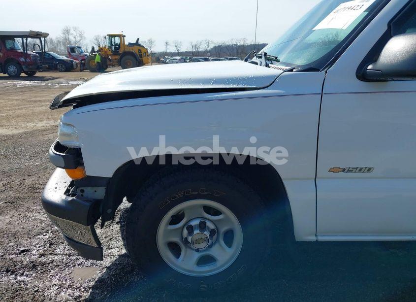 Photo 17 of 2001 Chevrolet Silverado 1500 (VIN 1GCEC14WX1Z185351)