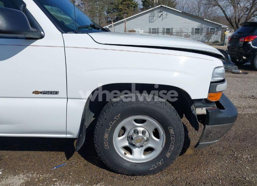 Photo 18 of 2001 Chevrolet Silverado 1500 (VIN 1GCEC14WX1Z185351)