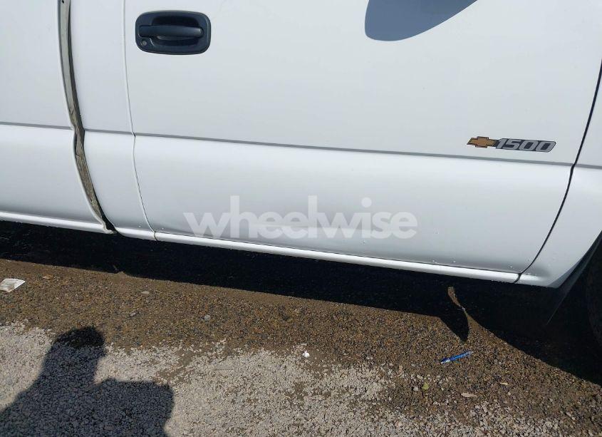 Photo 19 of 2001 Chevrolet Silverado 1500 (VIN 1GCEC14WX1Z185351)