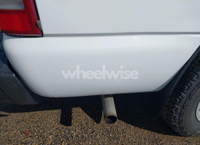 Photo 20 of 2001 Chevrolet Silverado 1500 (VIN 1GCEC14WX1Z185351)