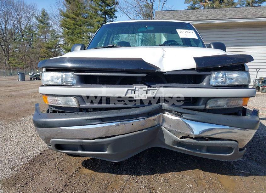 Photo 6 of 2001 Chevrolet Silverado 1500 (VIN 1GCEC14WX1Z185351)