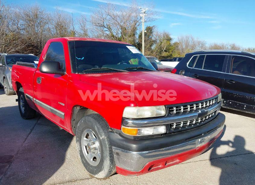 2002 Chevrolet Silverado 1500 (VIN 1GCEC14WX2Z161147) main photo