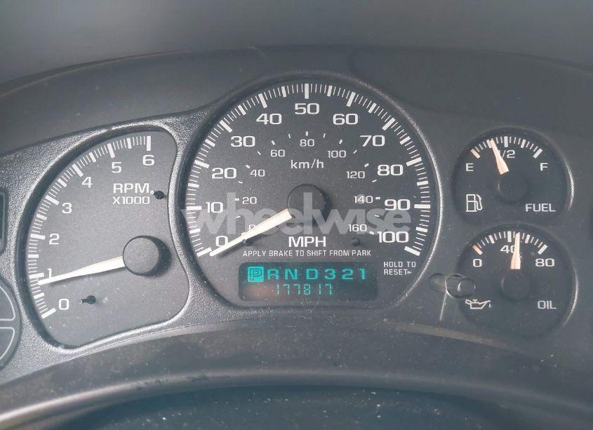 Photo 7 of 2002 Chevrolet Silverado 1500 (VIN 1GCEC14WX2Z161147)