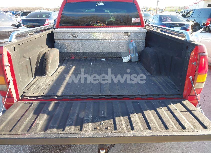 Photo 8 of 2002 Chevrolet Silverado 1500 (VIN 1GCEC14WX2Z161147)