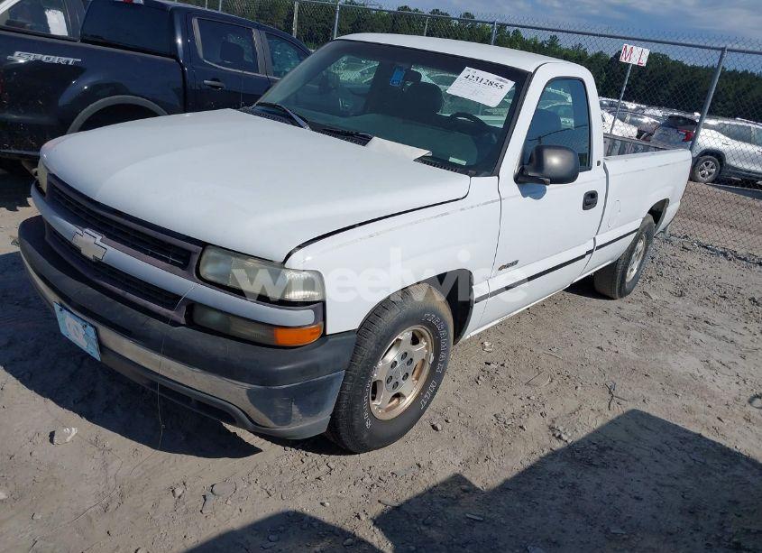 Photo 2 of 1999 Chevrolet Silverado 1500 (VIN 1GCEC14WXXE244589)