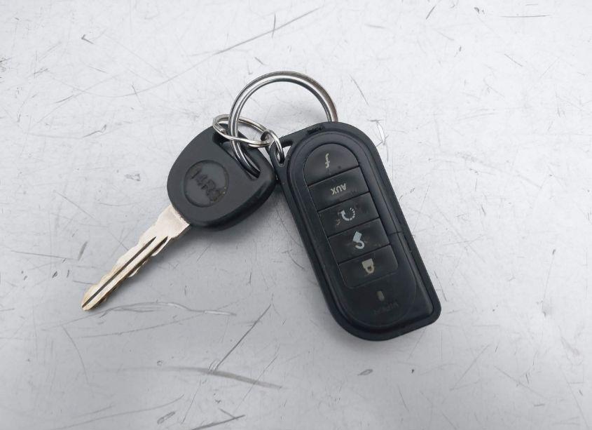 Photo 11 of 2000 Chevrolet Silverado 1500 (VIN 1GCEC14WXYZ217600)