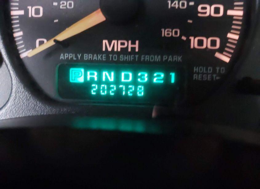 Photo 15 of 2000 Chevrolet Silverado 1500 (VIN 1GCEC14WXYZ217600)