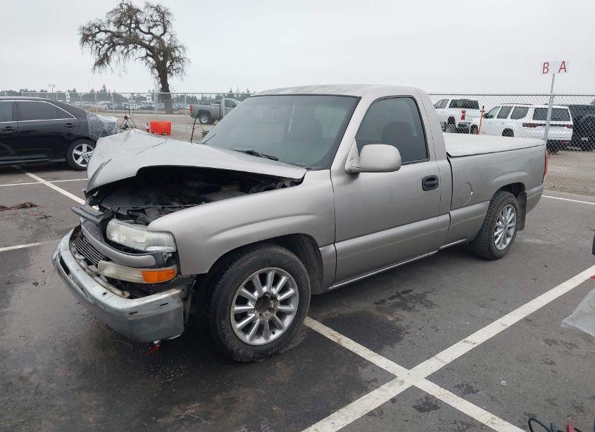 Photo 2 of 2000 Chevrolet Silverado 1500 (VIN 1GCEC14WXYZ217600)