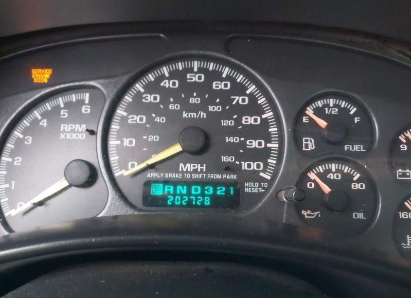Photo 7 of 2000 Chevrolet Silverado 1500 (VIN 1GCEC14WXYZ217600)