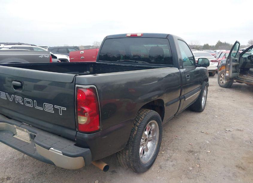 Photo 4 of 2004 Chevrolet Silverado 1500 (VIN 1GCEC14X04Z256683)