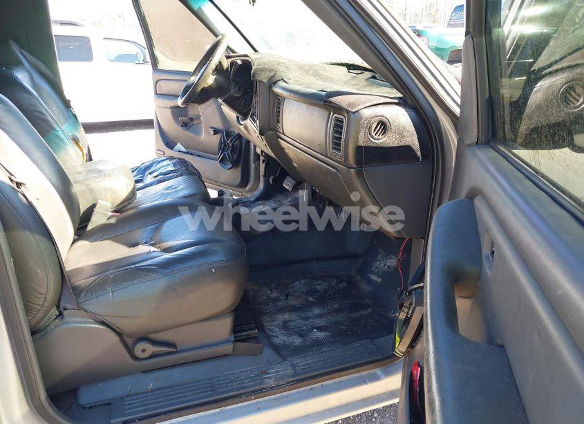 Photo 5 of 2005 Chevrolet Silverado 1500 WORK TRUCK (VIN 1GCEC14X05Z131703)