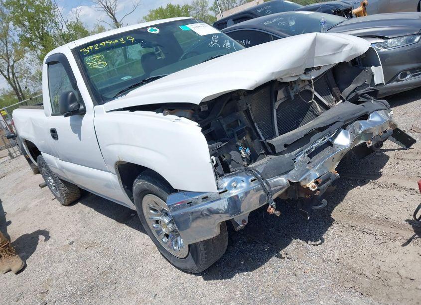 2005 Chevrolet Silverado 1500 WORK TRUCK (VIN 1GCEC14X05Z228500) main photo