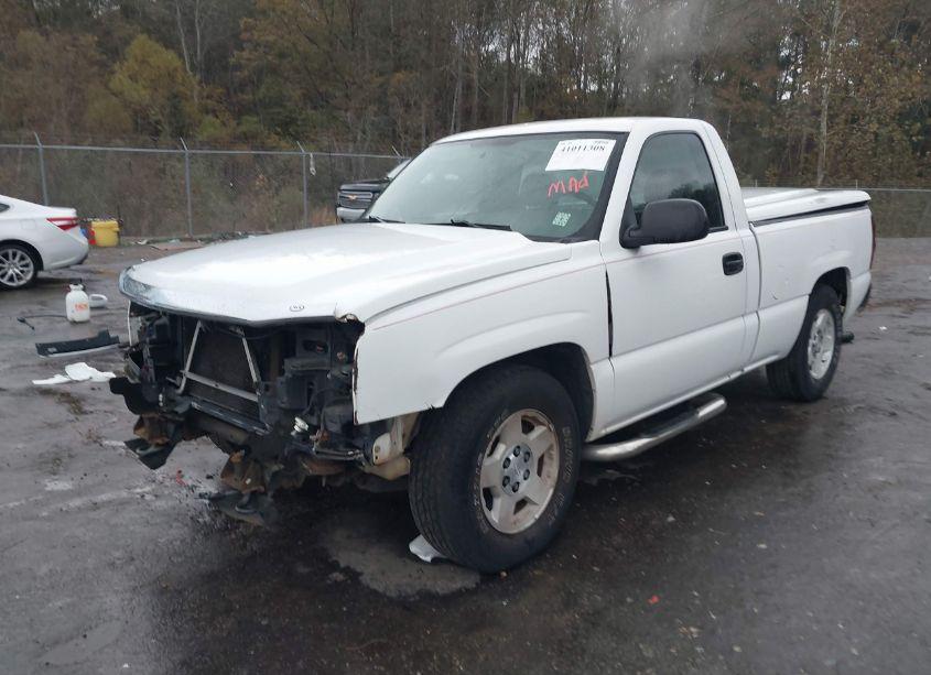 Photo 2 of 2007 Chevrolet Silverado 1500 CLASSIC WORK TRUCK (VIN 1GCEC14X07Z152067)