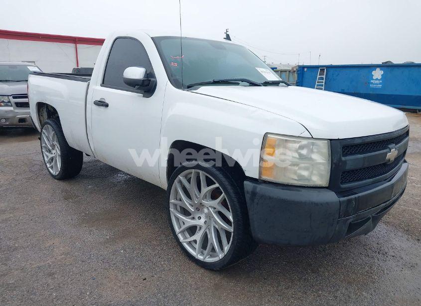 2008 Chevrolet Silverado 1500 WORK TRUCK (VIN 1GCEC14X18Z102005) main photo