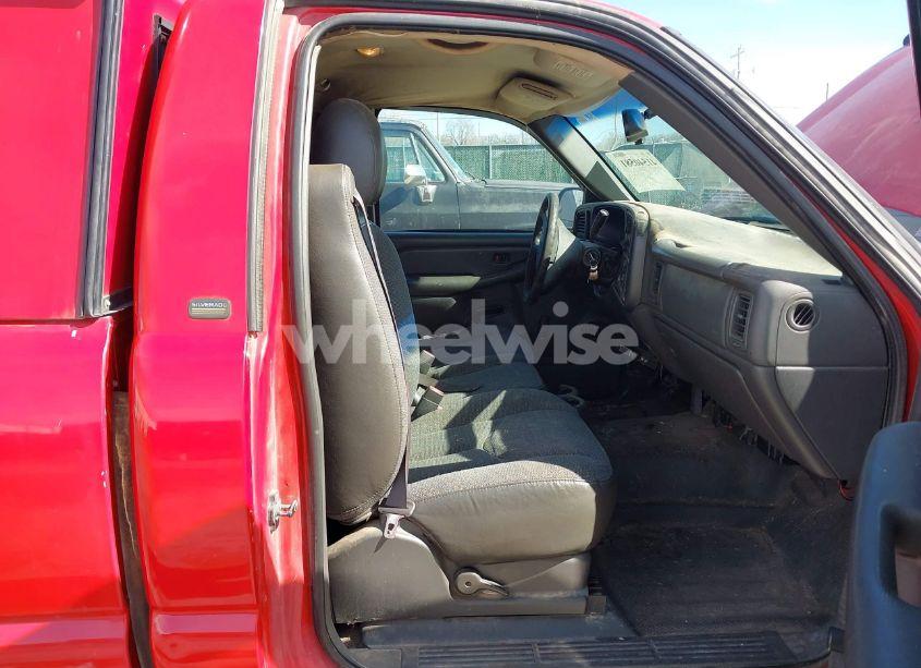 Photo 5 of 2003 Chevrolet Silverado 1500 (VIN 1GCEC14X23Z256893)