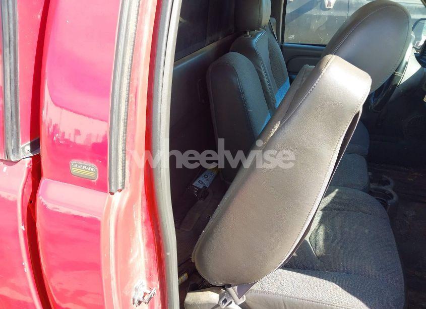 Photo 8 of 2003 Chevrolet Silverado 1500 (VIN 1GCEC14X23Z256893)