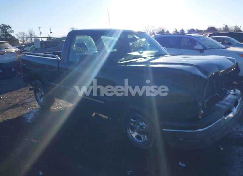 2004 Chevrolet Silverado 1500 (VIN 1GCEC14X24Z123939) main photo