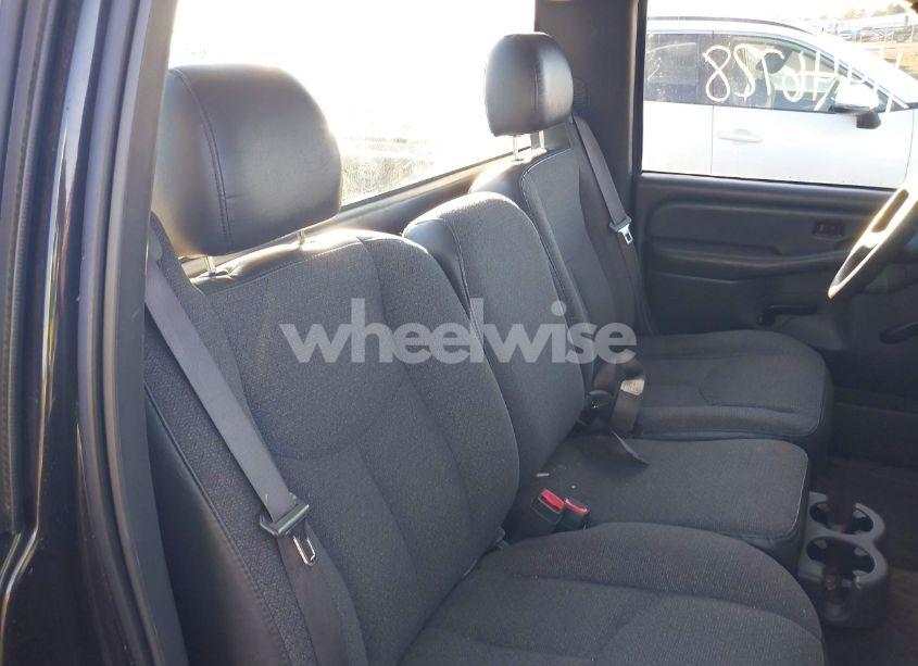 Photo 8 of 2004 Chevrolet Silverado 1500 (VIN 1GCEC14X24Z123939)