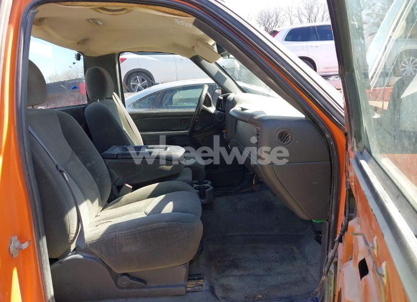 Photo 5 of 2004 Chevrolet Silverado 1500 WORK TRUCK (VIN 1GCEC14X24Z284372)