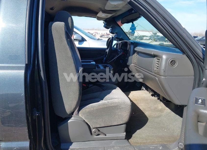 Photo 5 of 2003 Chevrolet Silverado 1500 (VIN 1GCEC14X43Z124654)