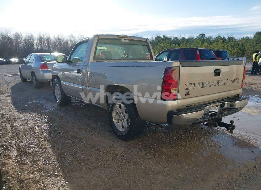 Photo 3 of 2007 Chevrolet Silverado 1500 CLASSIC WORK TRUCK (VIN 1GCEC14X57Z108355)