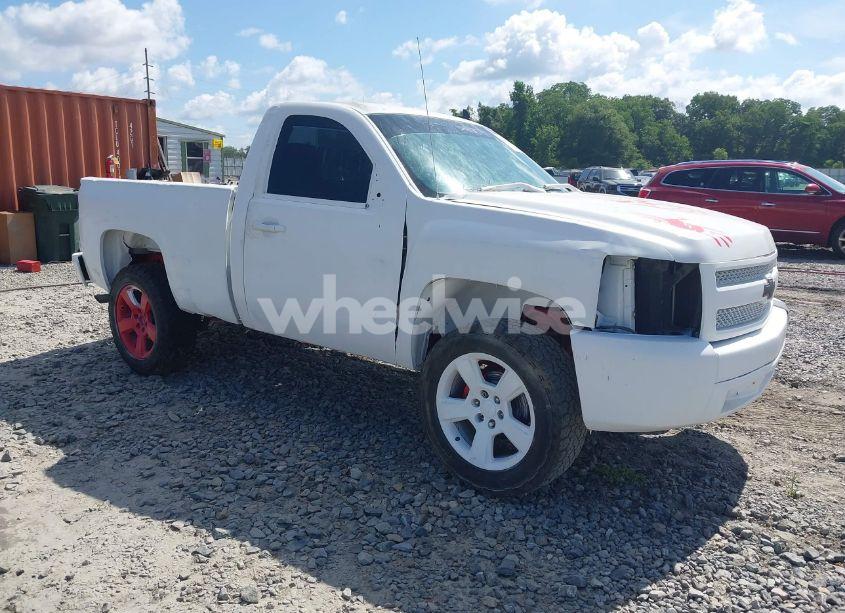 2008 Chevrolet Silverado 1500 WORK TRUCK (VIN 1GCEC14X58Z187804) main photo