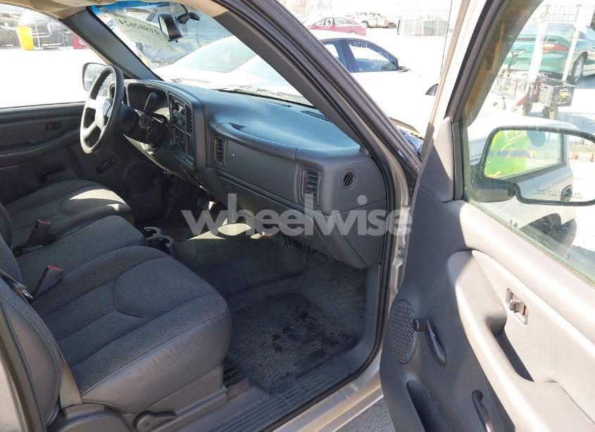 Photo 5 of 2004 Chevrolet Silverado 1500 (VIN 1GCEC14X64Z332584)