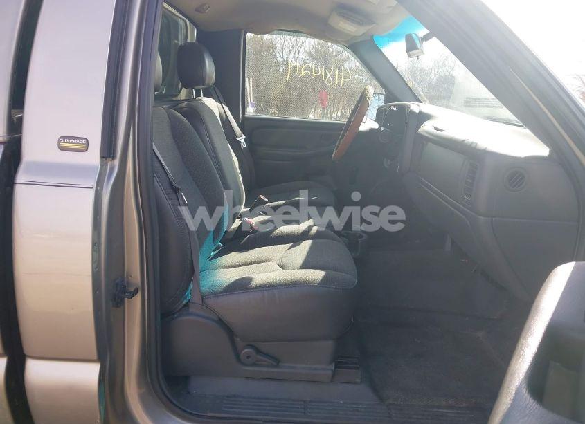 Photo 5 of 2003 Chevrolet Silverado 1500 (VIN 1GCEC14X73Z171757)