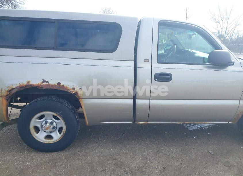 Photo 6 of 2003 Chevrolet Silverado 1500 (VIN 1GCEC14X73Z171757)