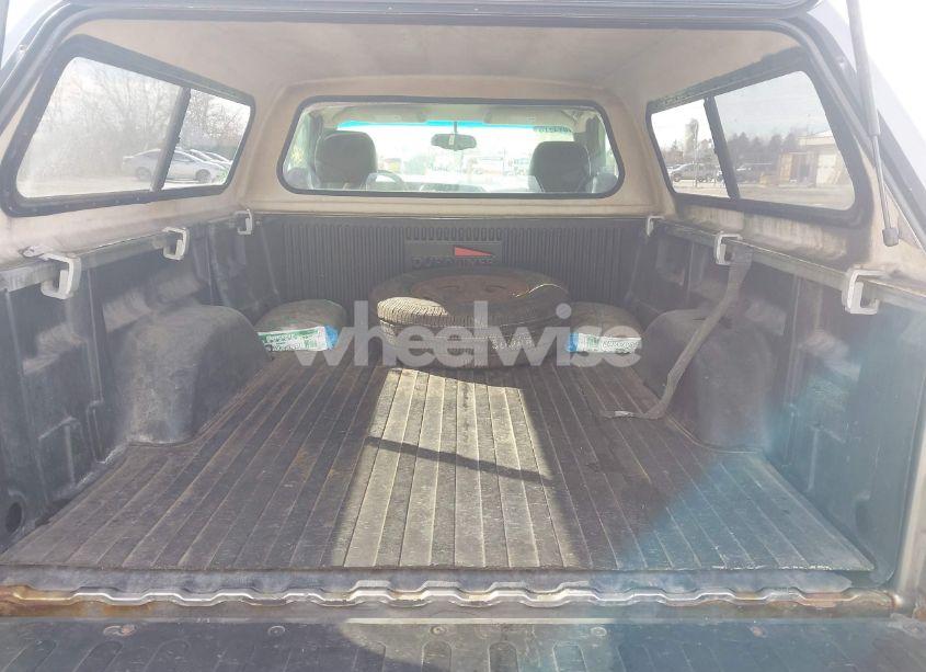 Photo 8 of 2003 Chevrolet Silverado 1500 (VIN 1GCEC14X73Z171757)