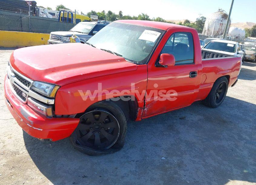 Photo 2 of 2003 Chevrolet Silverado 1500 (VIN 1GCEC14X73Z313444)