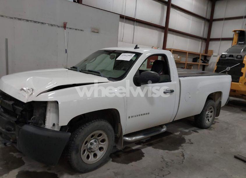 Photo 2 of 2007 Chevrolet Silverado 1500 WORK TRUCK (VIN 1GCEC14X77Z648242)