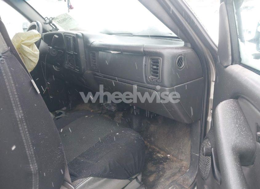 Photo 5 of 2003 Chevrolet Silverado 1500 WORK TRUCK (VIN 1GCEC14X83Z267283)