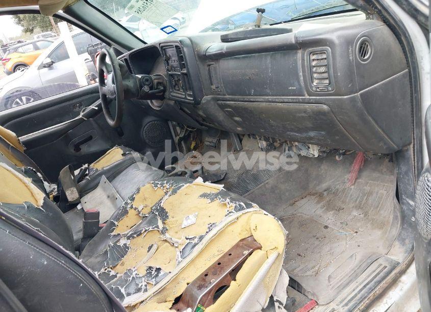 Photo 5 of 2005 Chevrolet Silverado 1500 WORK TRUCK (VIN 1GCEC14XX5Z335540)