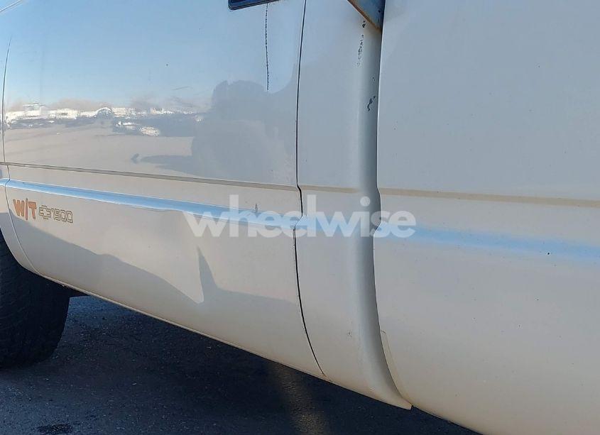 Photo 6 of 1993 Chevrolet Gmt-400 C1500 (VIN 1GCEC14Z0PE115075)