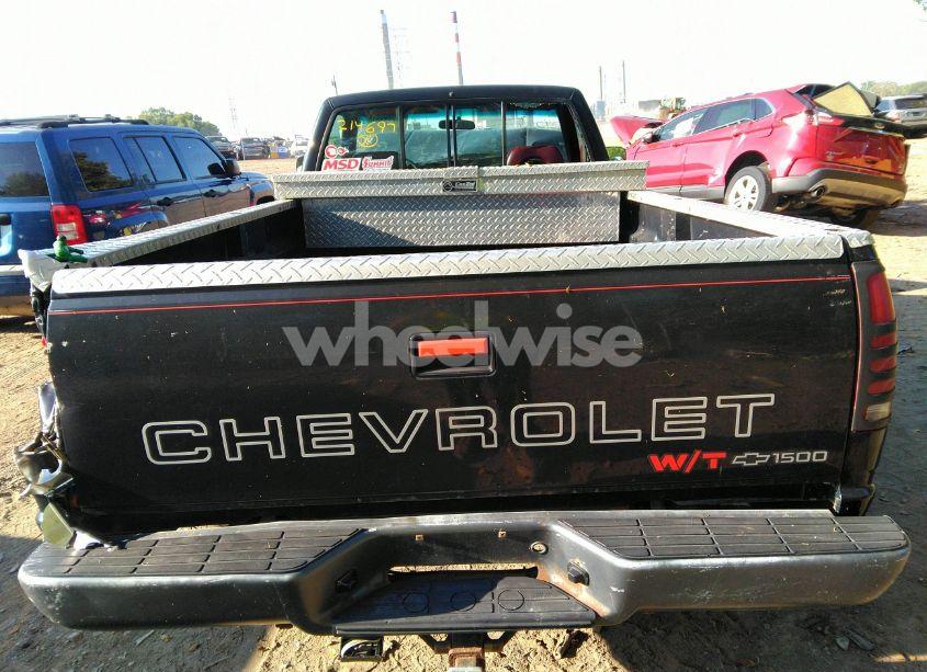 Photo 8 of 1993 Chevrolet Gmt-400 C1500 (VIN 1GCEC14Z2PZ214697)