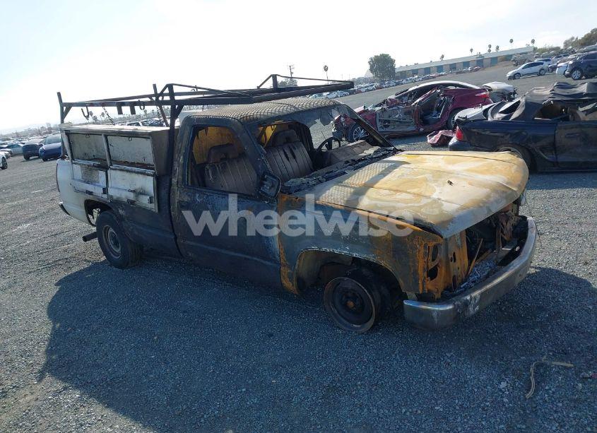 1994 Chevrolet Gmt-400 C1500 (VIN 1GCEC14Z3RZ270120) main photo