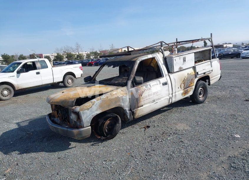 Photo 2 of 1994 Chevrolet Gmt-400 C1500 (VIN 1GCEC14Z3RZ270120)