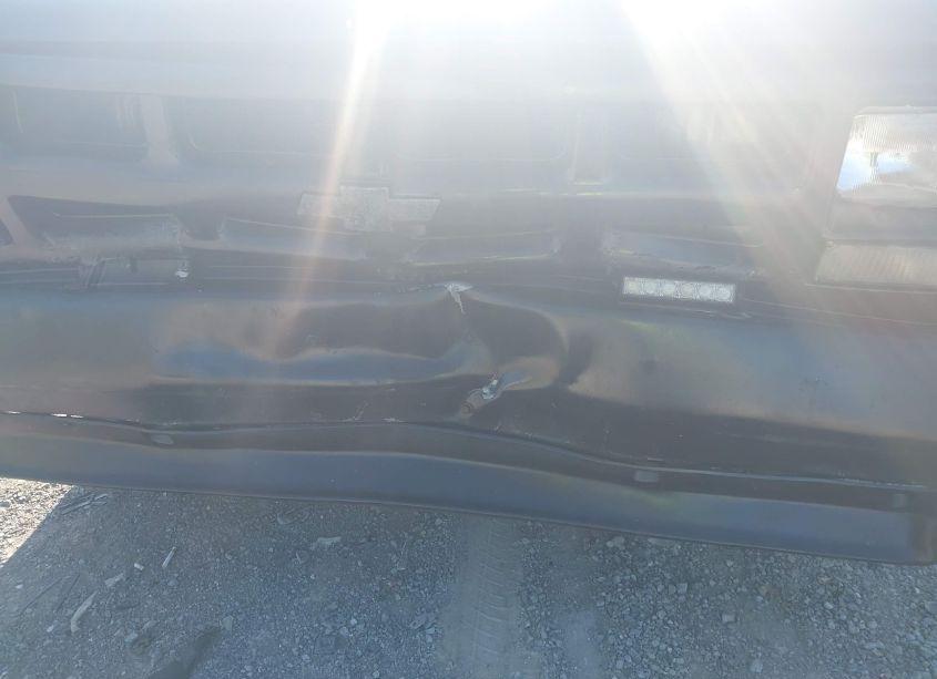 Photo 6 of 1993 Chevrolet Gmt-400 C1500 (VIN 1GCEC14Z5PZ256524)