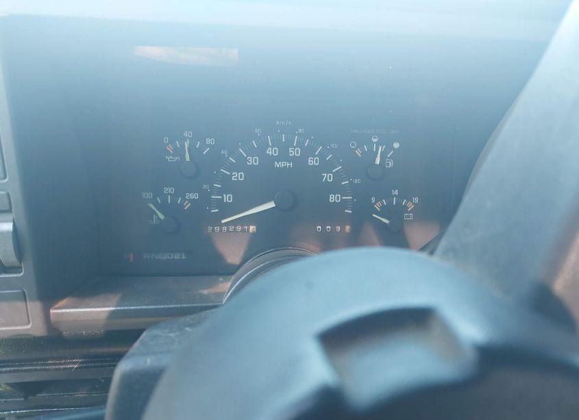 Photo 7 of 1993 Chevrolet Gmt-400 C1500 (VIN 1GCEC14Z5PZ256524)