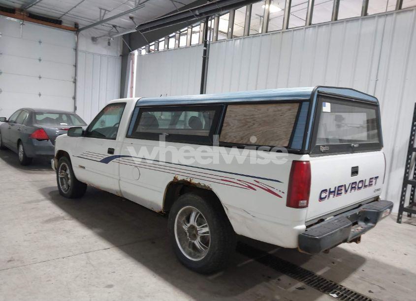 Photo 3 of 1995 Chevrolet Gmt-400 C1500 (VIN 1GCEC14Z6SZ166565)