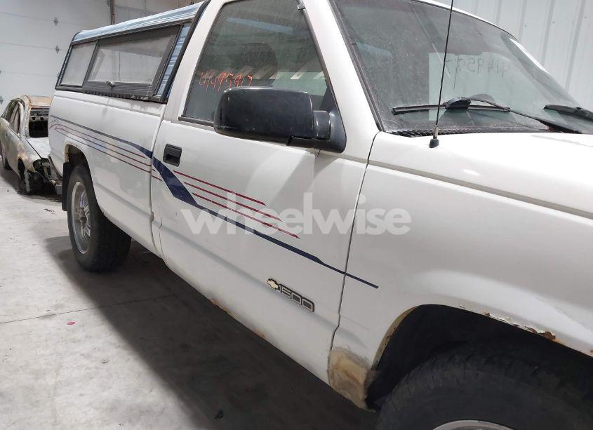 Photo 6 of 1995 Chevrolet Gmt-400 C1500 (VIN 1GCEC14Z6SZ166565)