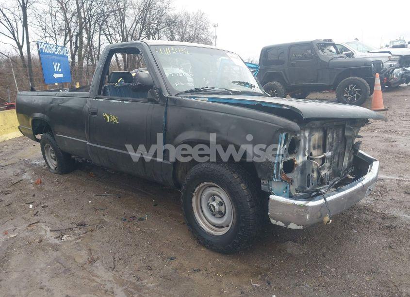 1994 Chevrolet Gmt-400 C1500 (VIN 1GCEC14Z7RZ243583) main photo