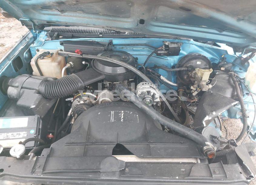 Photo 10 of 1994 Chevrolet Gmt-400 C1500 (VIN 1GCEC14Z7RZ243583)